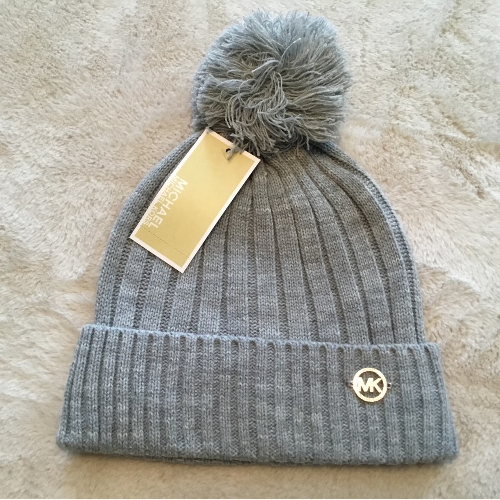 MICHAEL Michael Kors NWT Light Gray Pom-Pom Knit Hat with Silver MK Logo